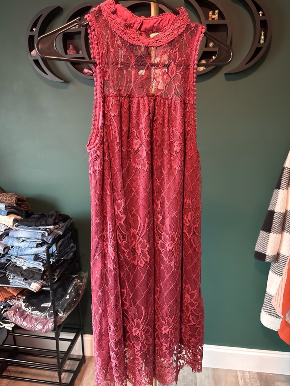 Sleeveless Lace Midi Dress in Deep Rose